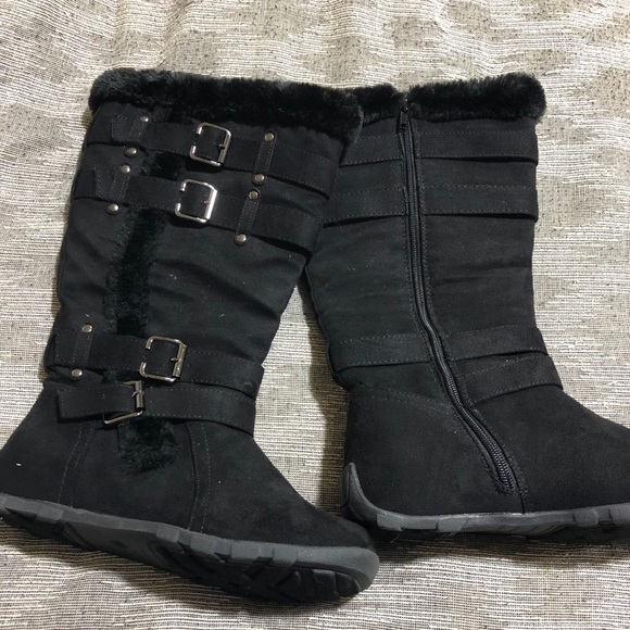 Shoes - Women’s size 7 Boots NWOT